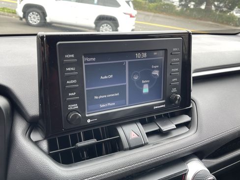 Certified 2022 Toyota RAV4 LE AWD/4WD image 21