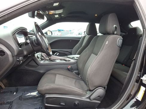 Used 2020 Dodge Challenger SXT RWD image 25