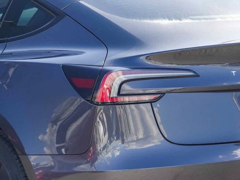 Used 2024 Tesla Model 3 Standard Range image 7