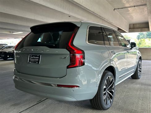 New 2026 Volvo XC90 B6 Plus w/ Protection Package Premier image 2