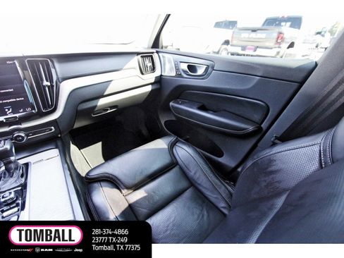 Used 2021 Volvo XC60 T5 Inscription w/ Advanced Package image 11
