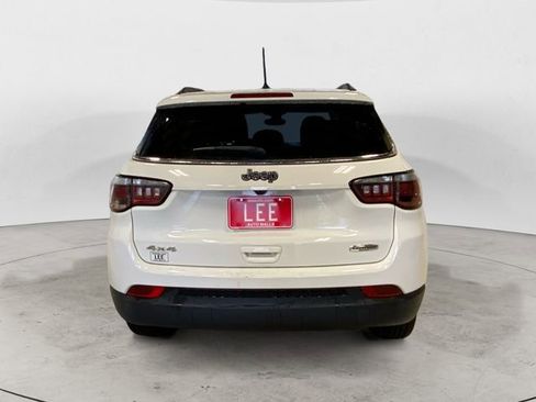 Used 2018 Jeep Compass Latitude image 4