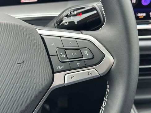 New 2026 Volkswagen Tiguan SE image 18