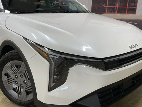 Used 2025 Kia K4 FWD image 10