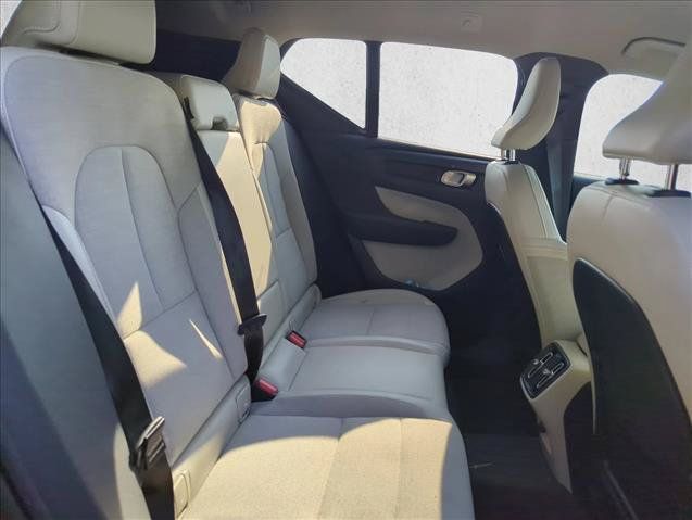 Used 2020 Volvo XC40 T5 Momentum AWD/4WD image 27