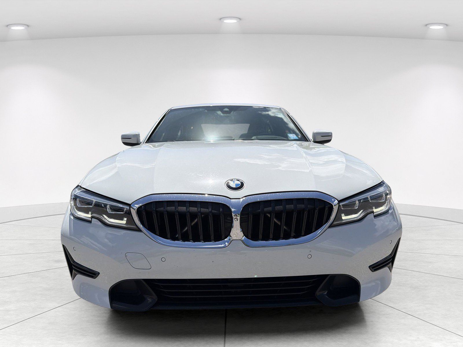 Used 2020 BMW 330i Sedan w/ Premium Package RWD image 2