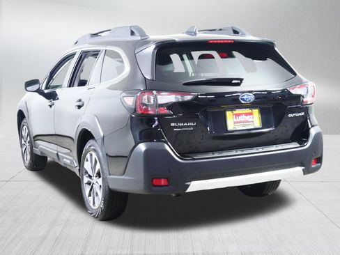 Used 2025 Subaru Outback Limited AWD/4WD image 5