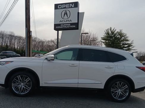Used 2023 Acura MDX SH-AWD w/ Advance Package image 2
