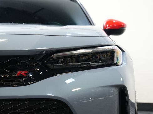 Used 2024 Honda Civic Type R image 10
