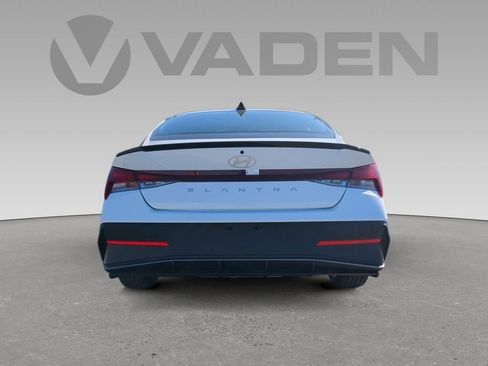 New 2025 Hyundai Elantra Sport image 21