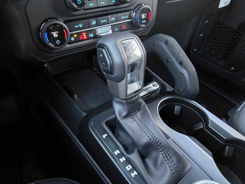 New 2025 Ford Bronco Badlands w/ Sasquatch Package image 24