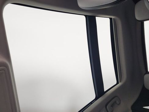 Used 2024 Ford Escape SE w/ PHEV Premium Package image 19