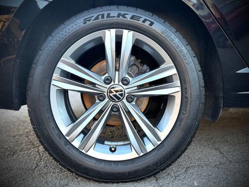 Used 2024 Volkswagen Jetta SE FWD image 17