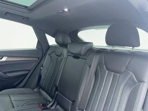 Used 2023 Audi Q5 2.0T Premium Plus w/ Premium Plus Package image 40