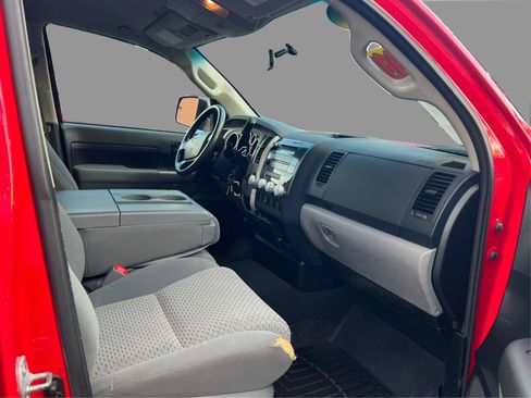 Used 2012 Toyota Tundra 4x4 Double Cab w/ Tow Pkg image 26