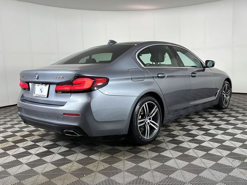 Used 2021 BMW 530i xDrive w/ Premium Package AWD/4WD image 5