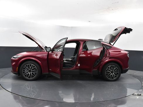 New 2025 Ford Mustang Mach-E Premium image 39