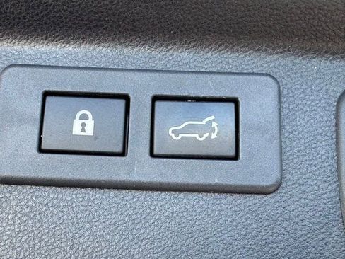 Used 2020 Subaru Forester Touring image 39