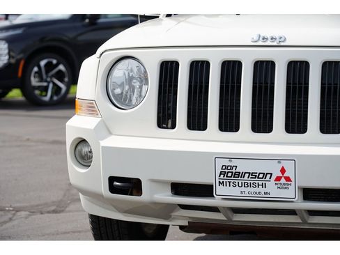 Used 2009 Jeep Patriot Sport image 9