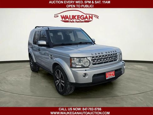 Used 2013 Land Rover LR4 HSE LUX image 3