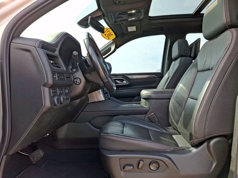 Used 2021 Chevrolet Tahoe RST w/ Luxury Package AWD/4WD image 11