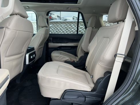 Certified 2022 Ford Expedition Limited image 5
