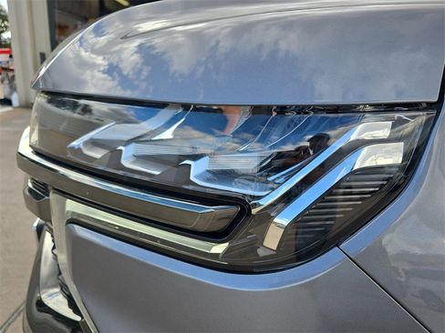 Used 2022 Chevrolet Tahoe Z71 w/ Z71 Off-Road Package image 28