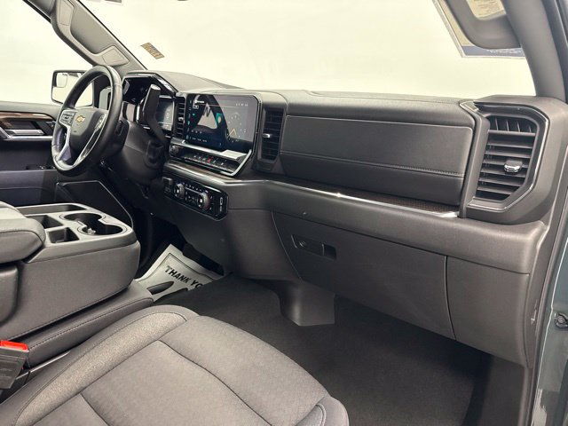 Used 2025 Chevrolet Silverado 1500 LT AWD/4WD image 31