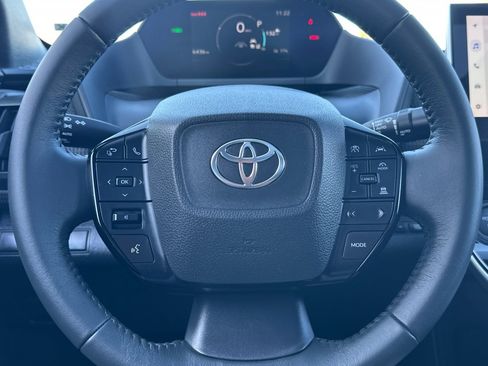 Used 2025 Toyota bZ4X FWD image 24