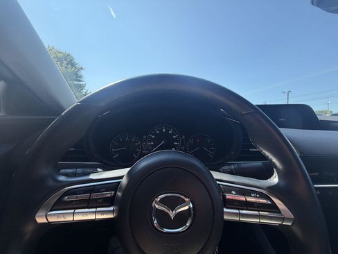 Used 2022 MAZDA MAZDA3 s FWD image 16
