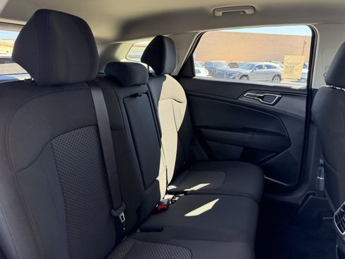 Used 2024 Kia Sportage LX image 36