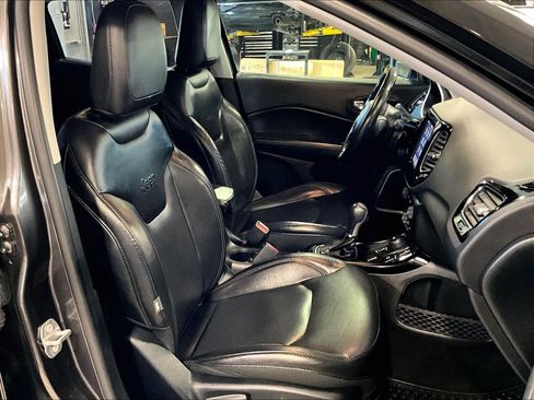 Used 2018 Jeep Compass Limited image 11