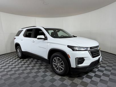Used 2023 Chevrolet Traverse LT