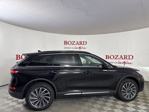 New 2026 Lincoln Corsair Reserve image 8