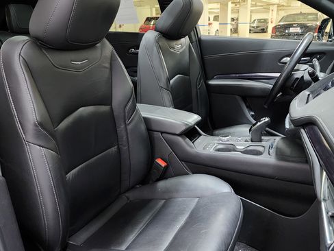 Used 2023 Cadillac XT4 Luxury w/ Cold Weather Package image 22