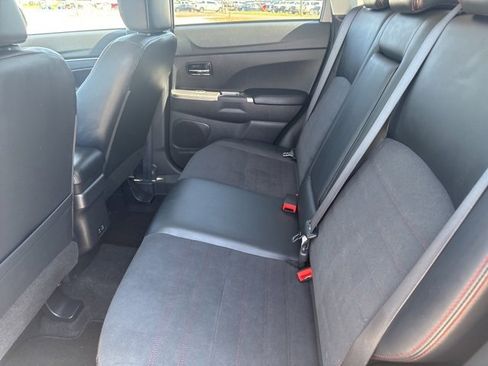 Used 2024 Mitsubishi Outlander Sport SE image 17