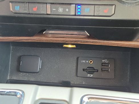Used 2015 Ford F150 Lariat AWD/4WD image 21