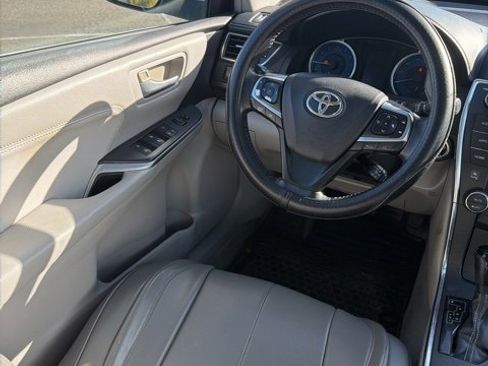 Used 2016 Toyota Camry XLE image 13