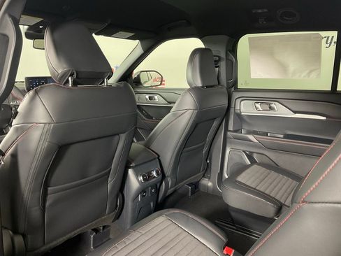 New 2026 Ford Explorer ST-Line w/ ST-Line Street Pack RWD image 15