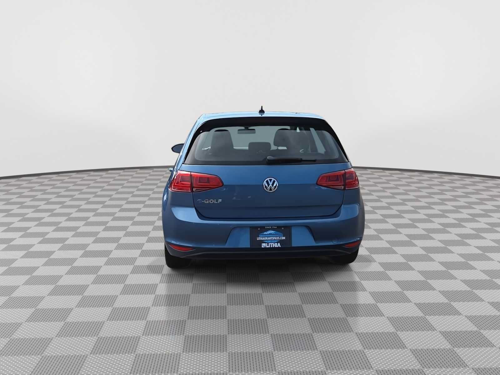 Used 2016 Volkswagen e-Golf SE w/ DC Fast Charging Package FWD image 7