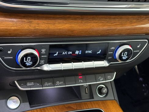 Used 2023 Audi Q5 2.0T Premium w/ Convenience Package AWD/4WD image 19