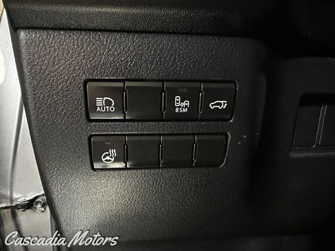 Used 2018 Lexus NX 300h AWD image 37