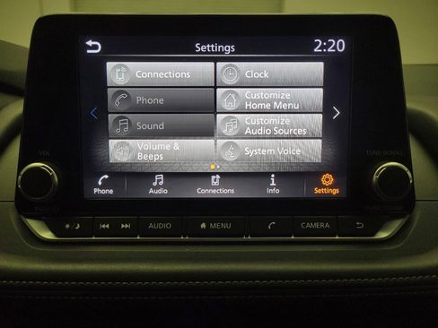 Used 2024 Nissan Rogue S FWD image 25