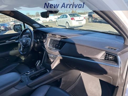 Used 2021 Cadillac XT5 Premium Luxury image 7