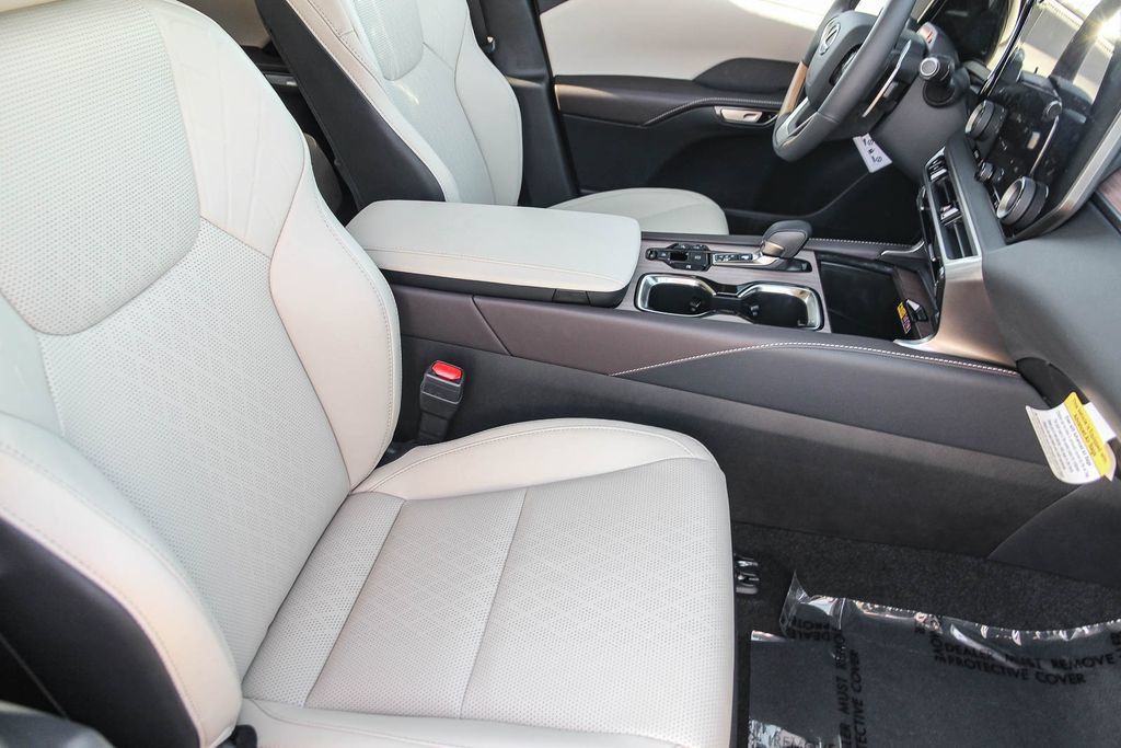 New 2026 Lexus RX 350 w/ Convenience Package AWD/4WD image 17