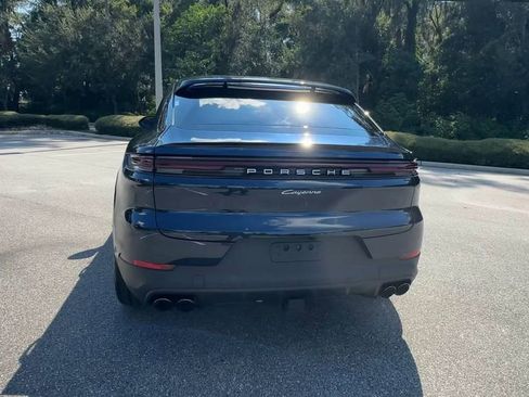 New 2025 Porsche Cayenne Coupe image 7