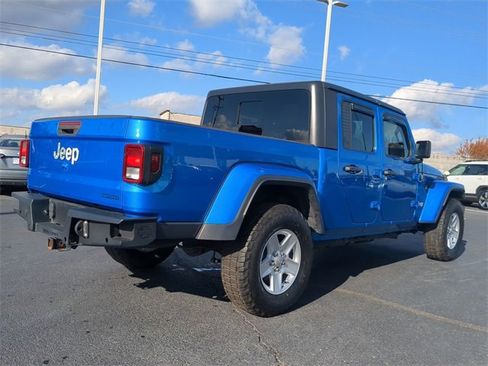 Used 2021 Jeep Gladiator Sport image 4
