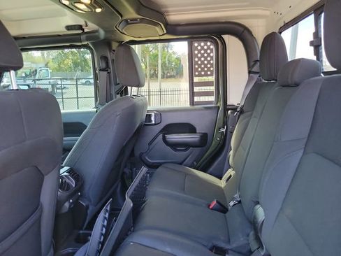Used 2021 Jeep Gladiator Sport image 26