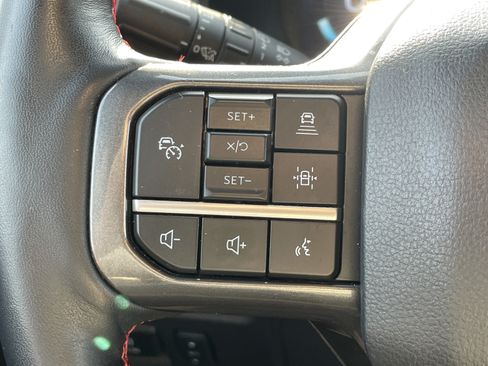 Used 2024 Ford Expedition Limited AWD/4WD image 18