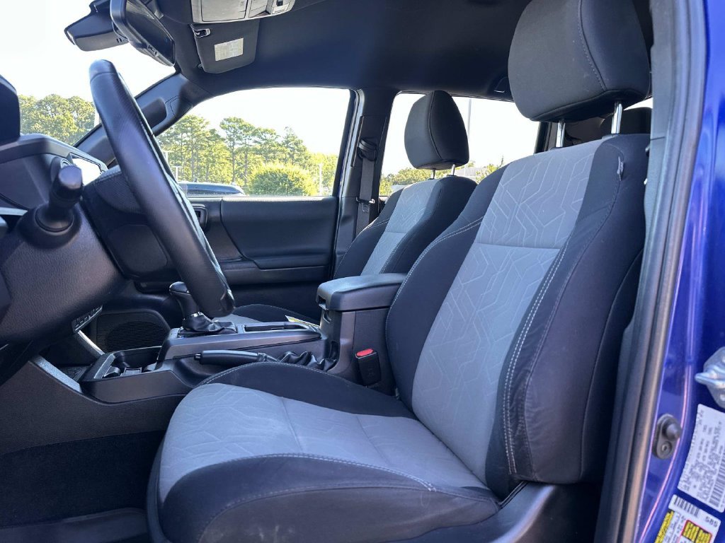 Used 2022 Toyota Tacoma TRD Off-Road w/ Technology Package RWD image 21